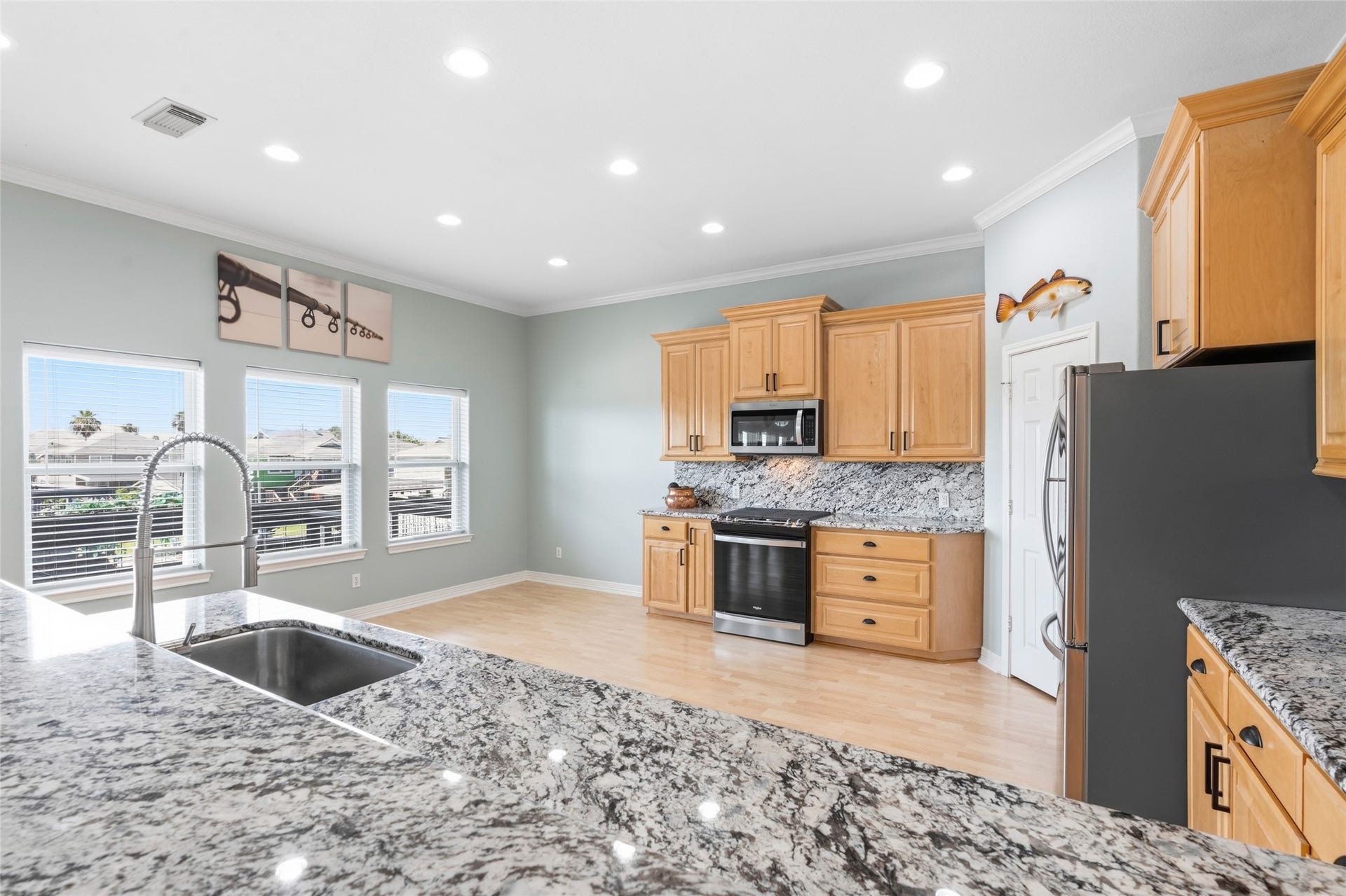 911 Bonita Street, Bayou Vista, TX 77563 911 Bonita Street, Bayou Vista, TX 77563
