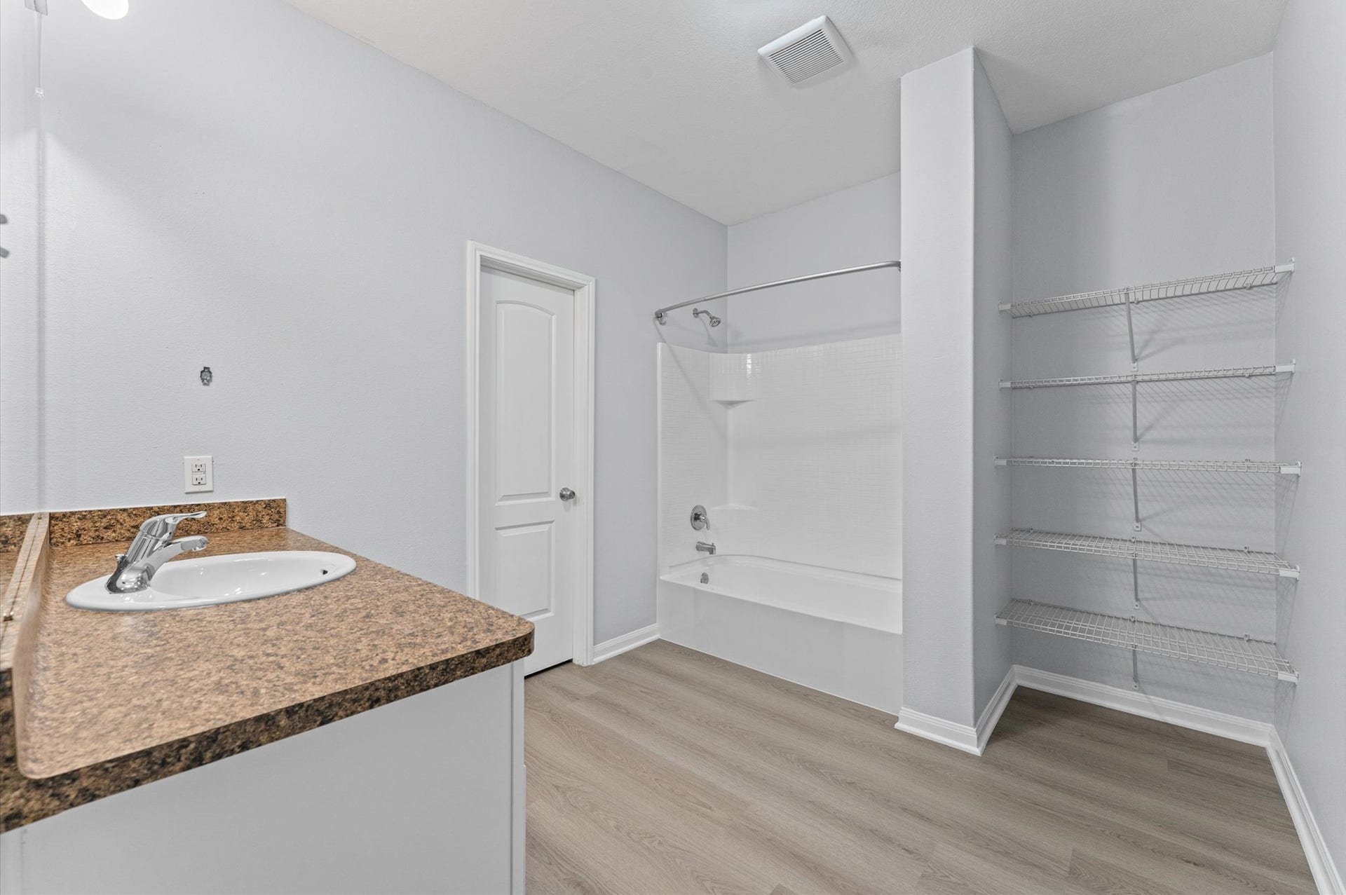 17118 Common Point Drive, Houston, TX 77090 17118 Common Point Drive, Houston, TX 77090