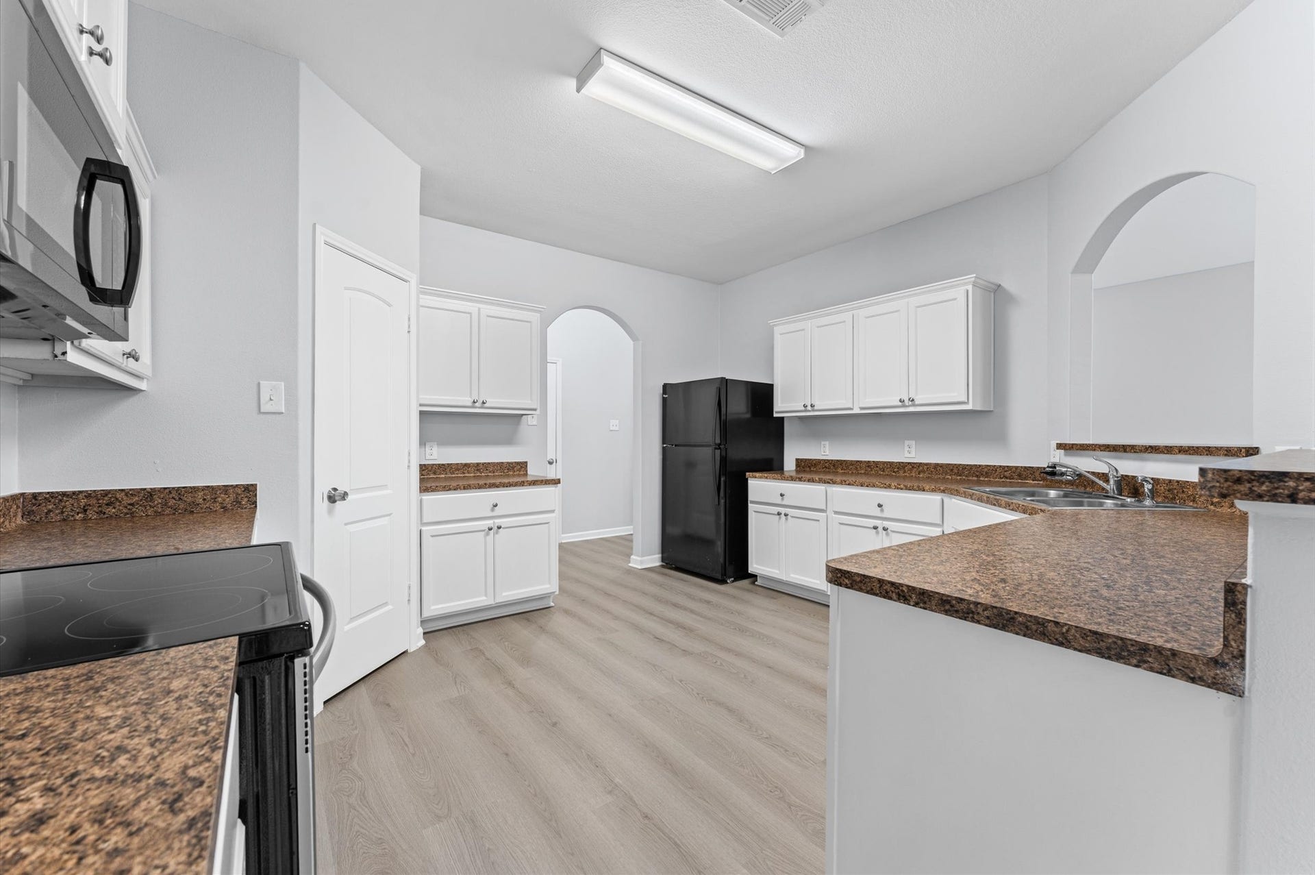 17118 Common Point Drive, Houston, TX 77090 17118 Common Point Drive, Houston, TX 77090