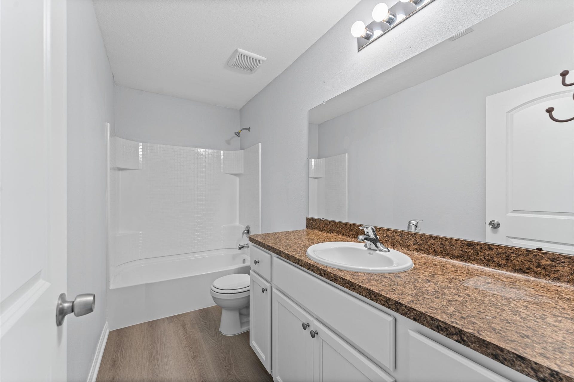 17118 Common Point Drive, Houston, TX 77090 17118 Common Point Drive, Houston, TX 77090