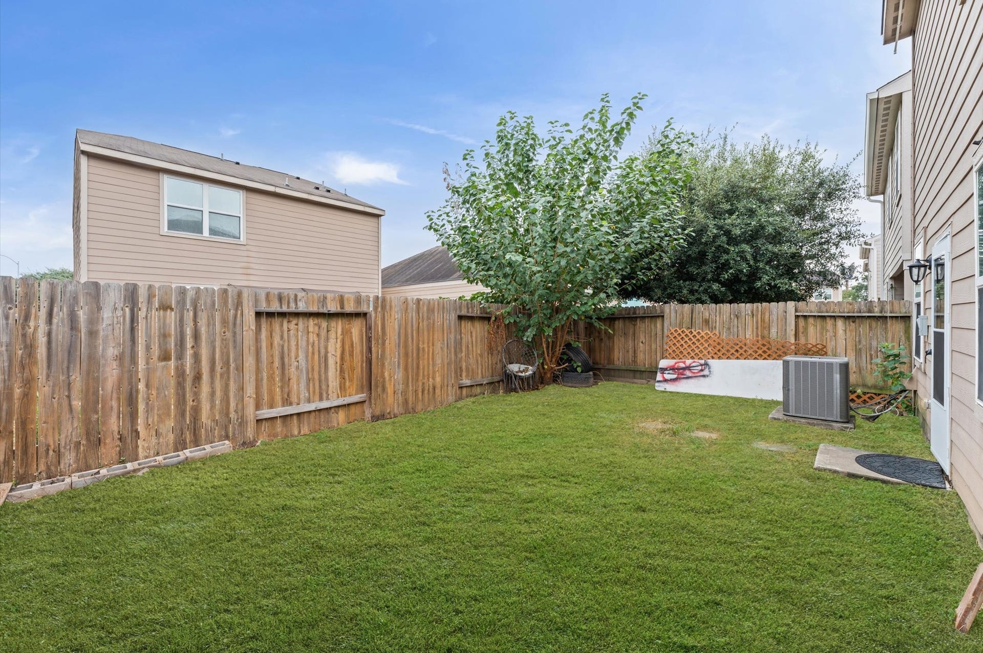 17118 Common Point Drive, Houston, TX 77090 17118 Common Point Drive, Houston, TX 77090