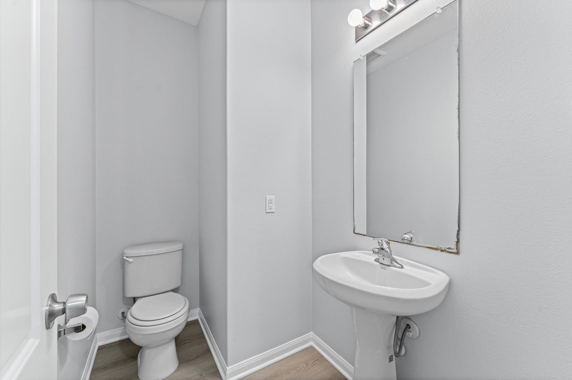 17118 Common Point Drive, Houston, TX 77090 17118 Common Point Drive, Houston, TX 77090