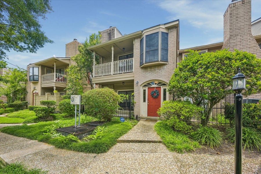 Property photo for 7350 Kirby Drive, #6, Houston, TX
