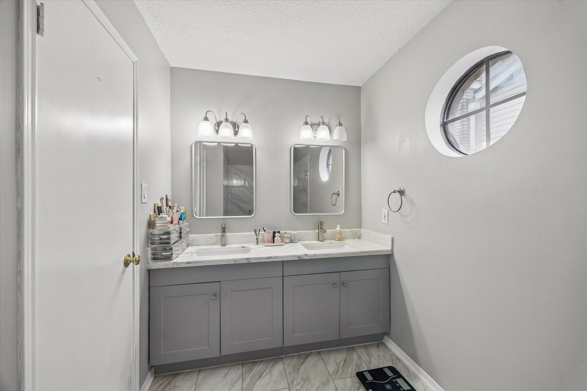 7350 Kirby Drive, #6, Houston, TX 77030 7350 Kirby Drive, #6, Houston, TX 77030