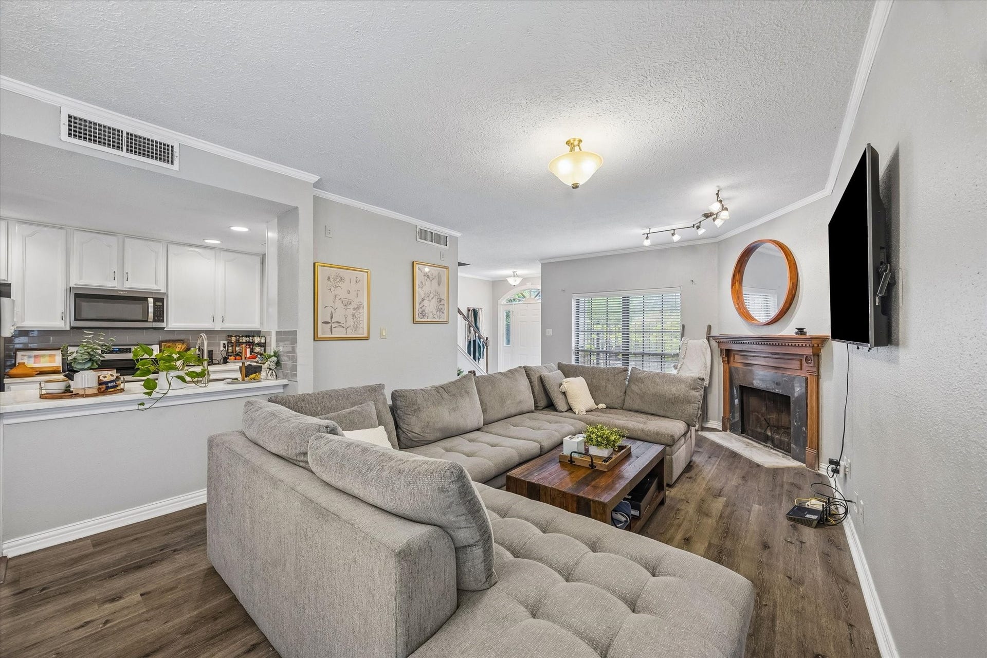 7350 Kirby Drive, #6, Houston, TX 77030 7350 Kirby Drive, #6, Houston, TX 77030