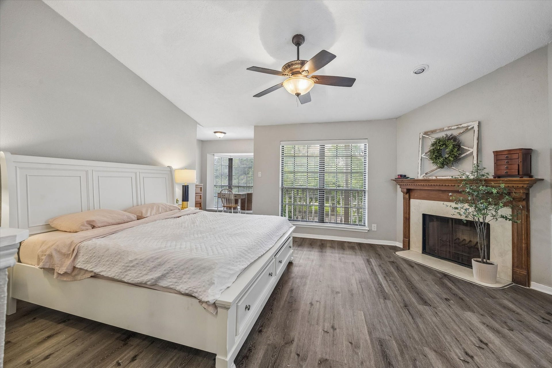 7350 Kirby Drive, #6, Houston, TX 77030 7350 Kirby Drive, #6, Houston, TX 77030
