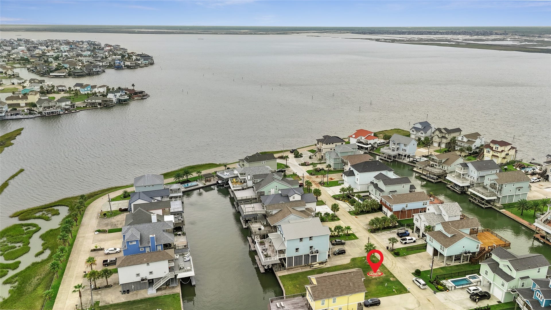 413 Amanda Circle, Tiki Island, TX 77554 413 Amanda Circle, Tiki Island, TX 77554