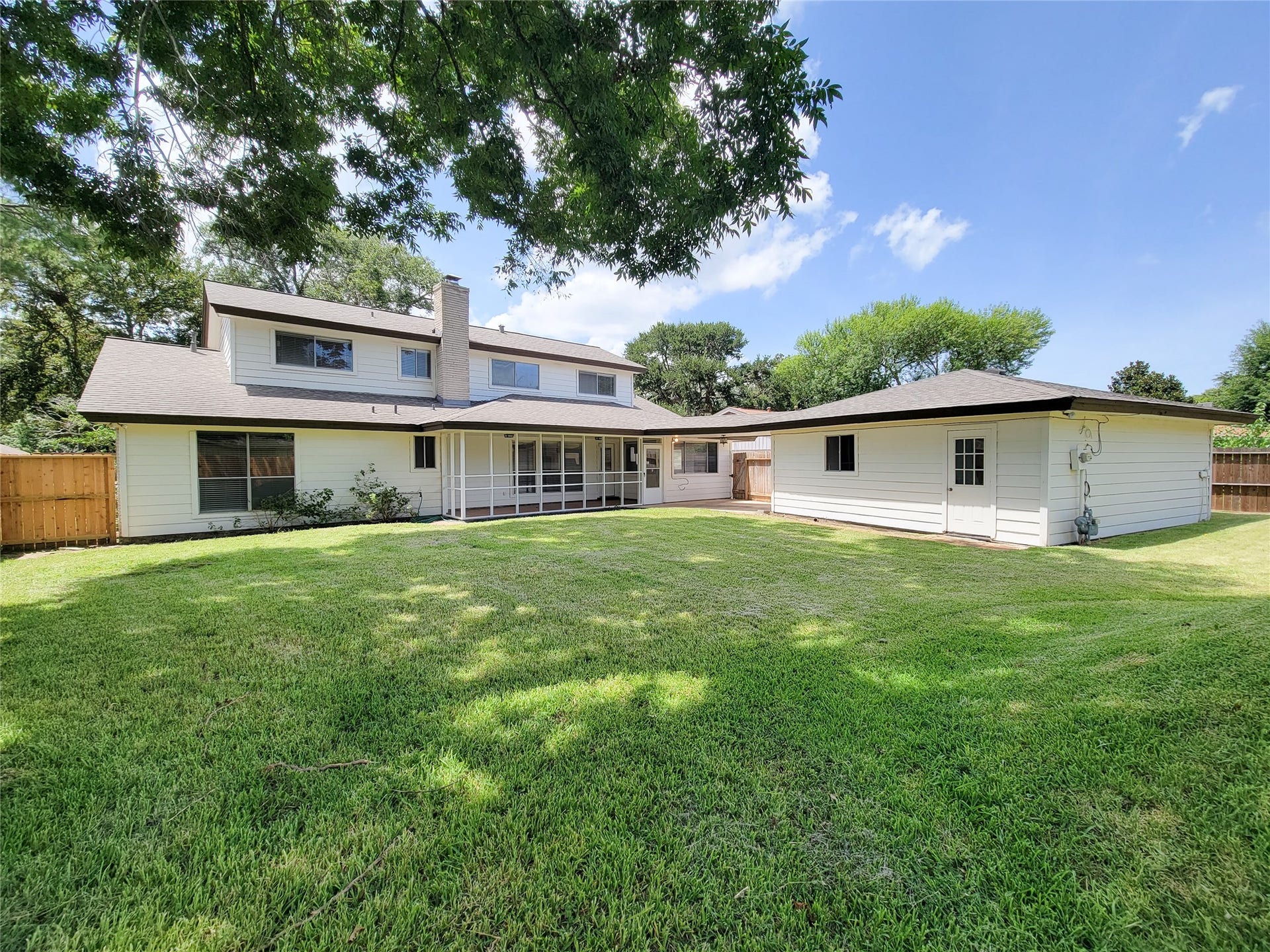 18583 Martinique Drive, Nassau Bay, TX 77058 18583 Martinique Drive, Nassau Bay, TX 77058