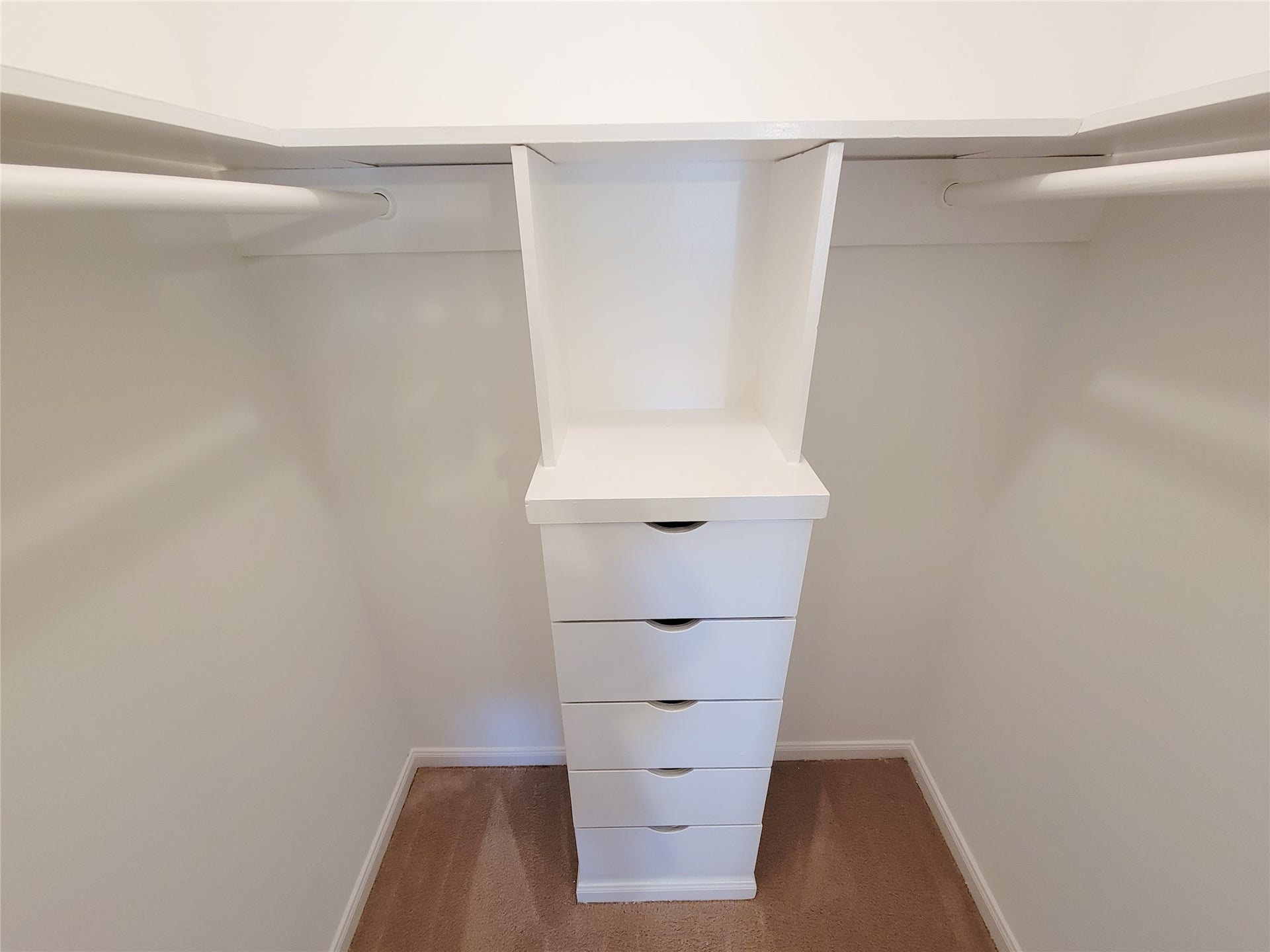 18583 Martinique Drive, Nassau Bay, TX 77058 Primary bd closet