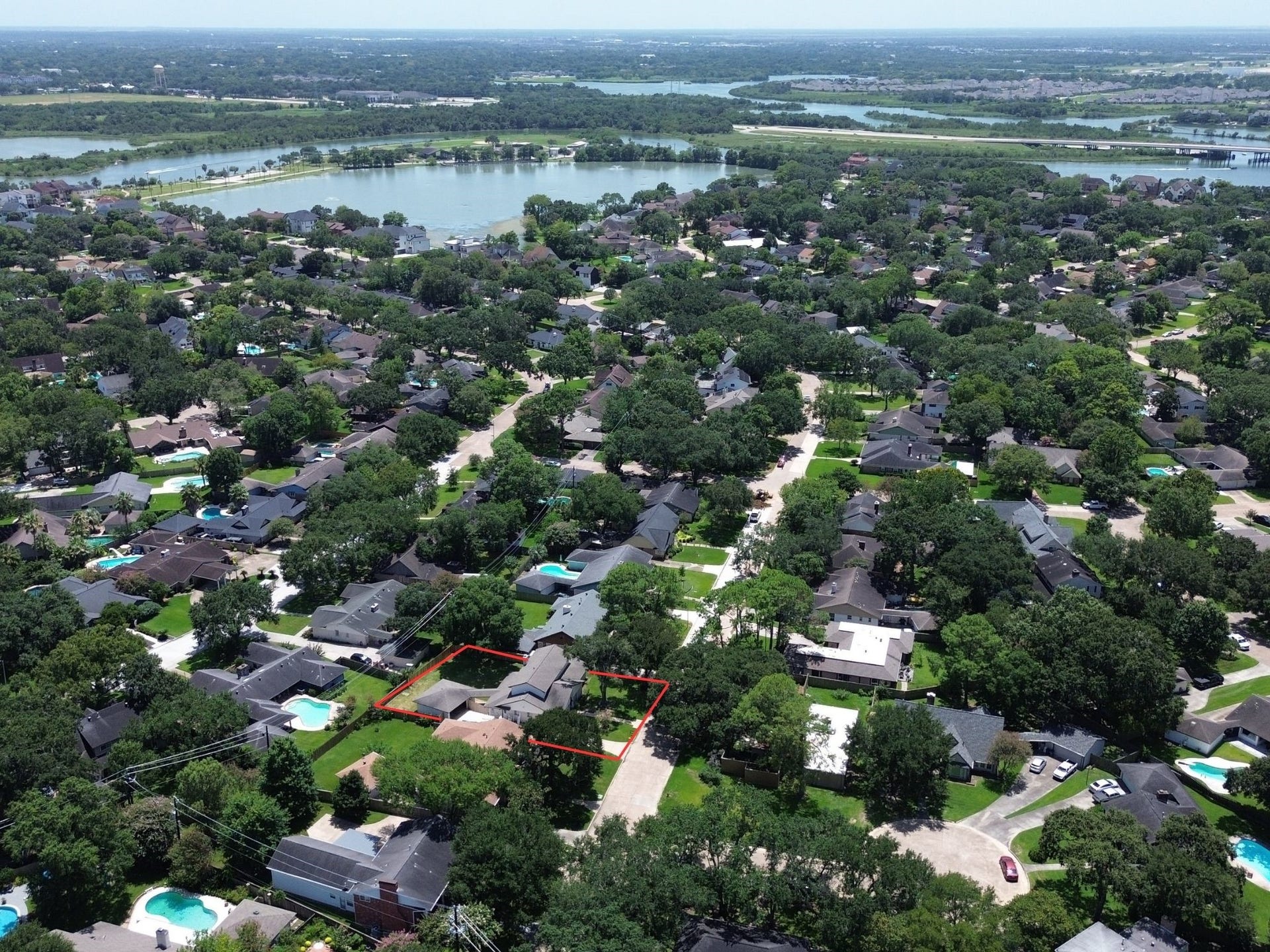18583 Martinique Drive, Nassau Bay, TX 77058 Home Aerial