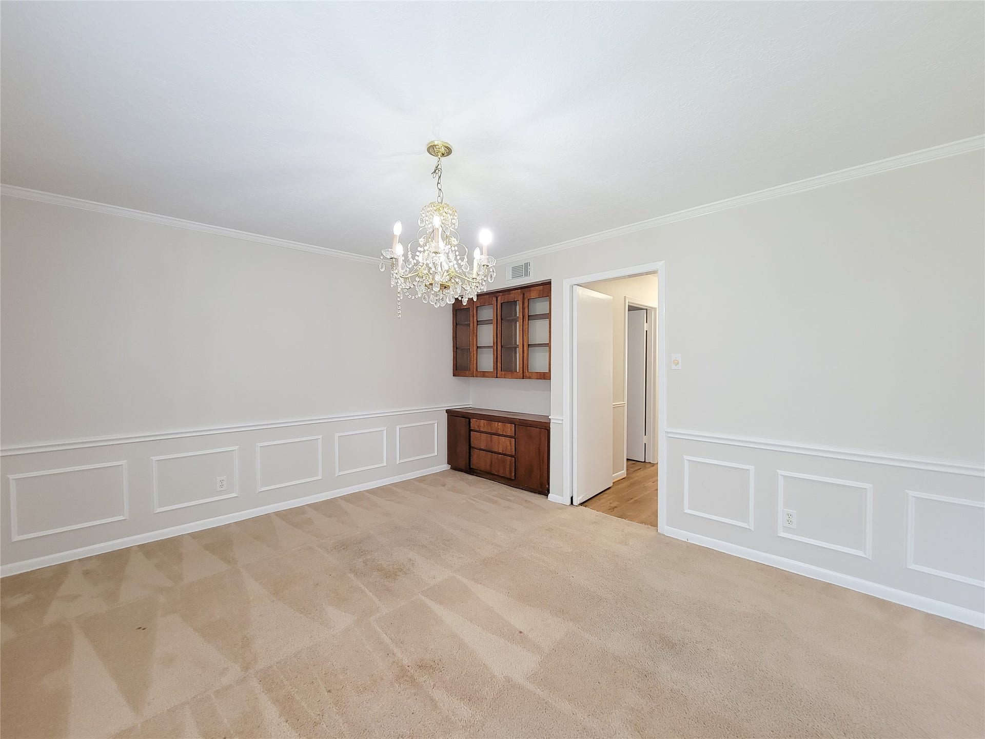 18583 Martinique Drive, Nassau Bay, TX 77058 Dining Room Cabinetry for China or DR everyday