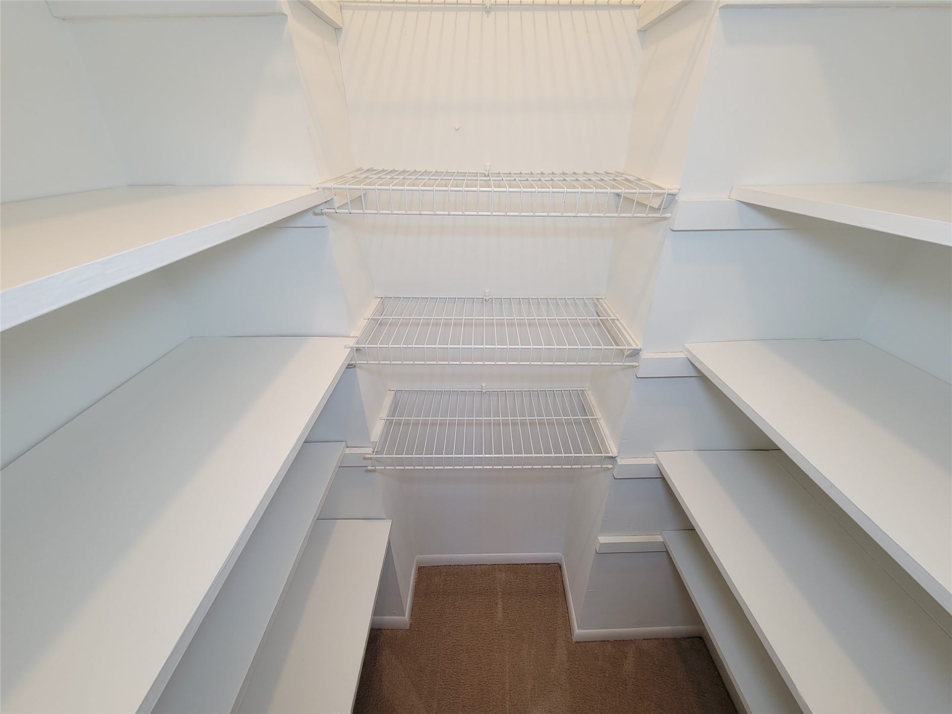 18583 Martinique Drive, Nassau Bay, TX 77058 Great closets upstairs
