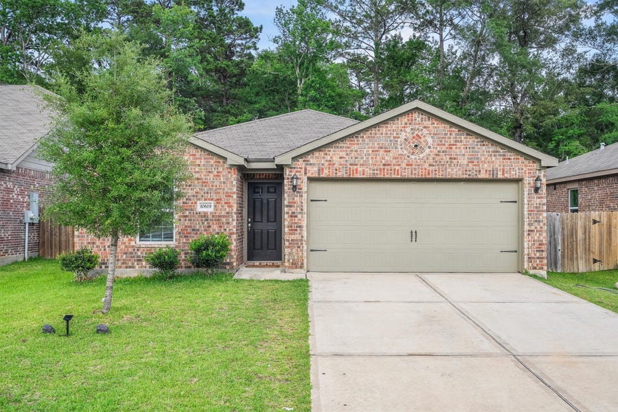Property photo for 10619 Lost Maples Drive, Cleveland, TX