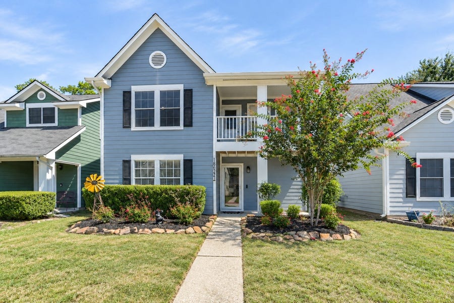 Property photo for 18622 Atasca Oaks Drive, Humble, TX