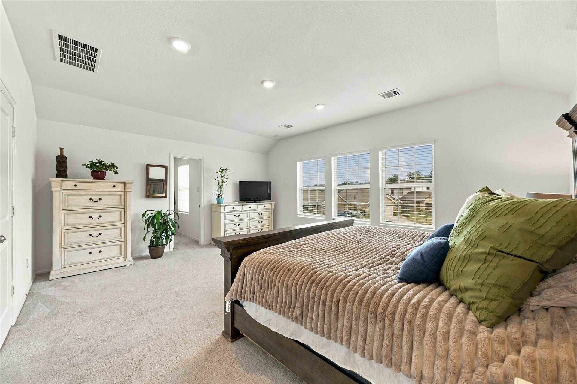 19302 Via Vinovo Court, New Caney, TX 77357 19302 Via Vinovo Court, New Caney, TX 77357