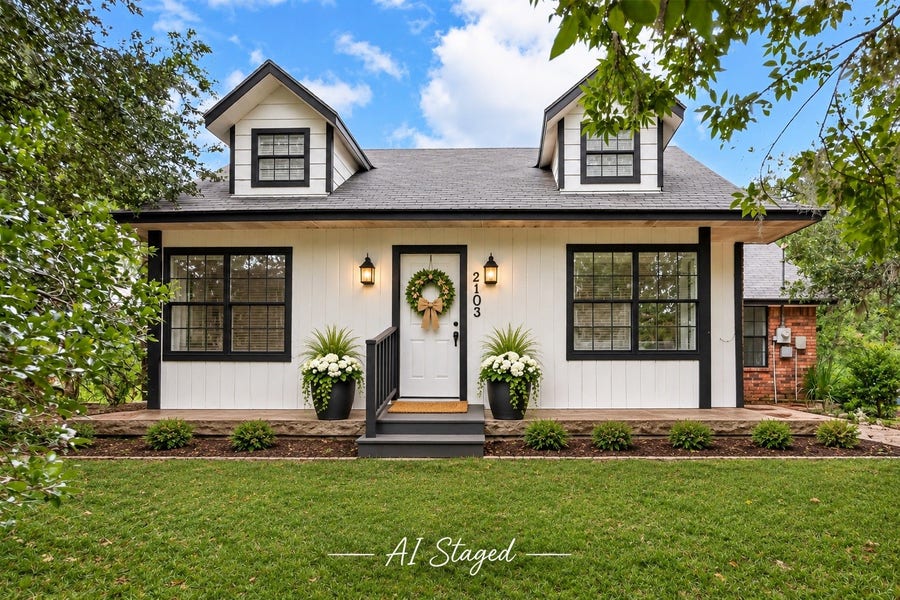 Property photo for 2103 Bayou Drive, Lake Jackson, TX