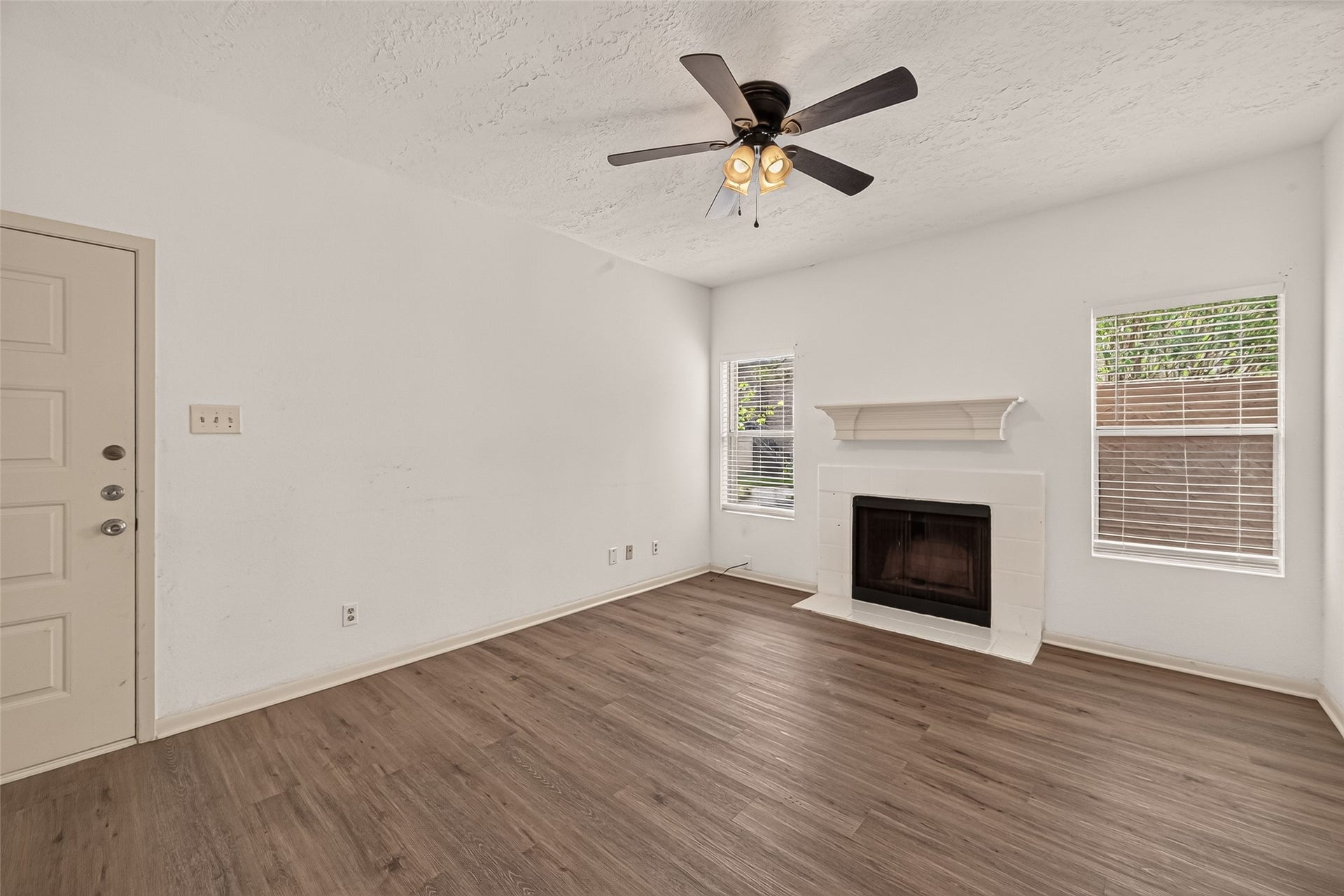 2021 Spenwick Drive, #217, Houston, TX 77055 2021 Spenwick Drive, #217, Houston, TX 77055