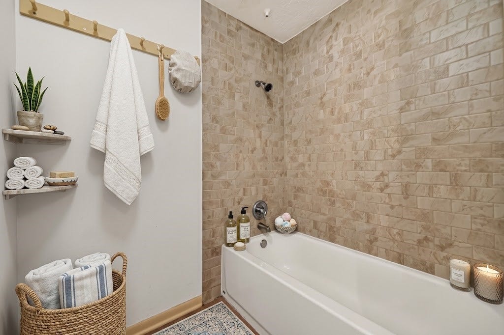 2021 Spenwick Drive, #217, Houston, TX 77055 2021 Spenwick Drive, #217, Houston, TX 77055
