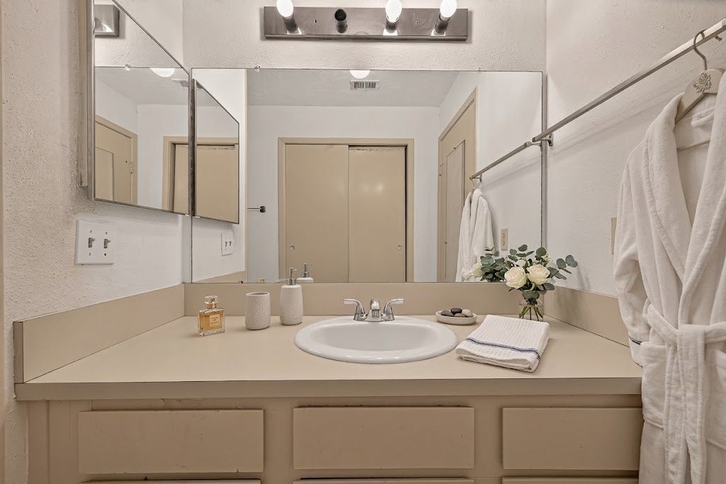 2021 Spenwick Drive, #217, Houston, TX 77055 2021 Spenwick Drive, #217, Houston, TX 77055
