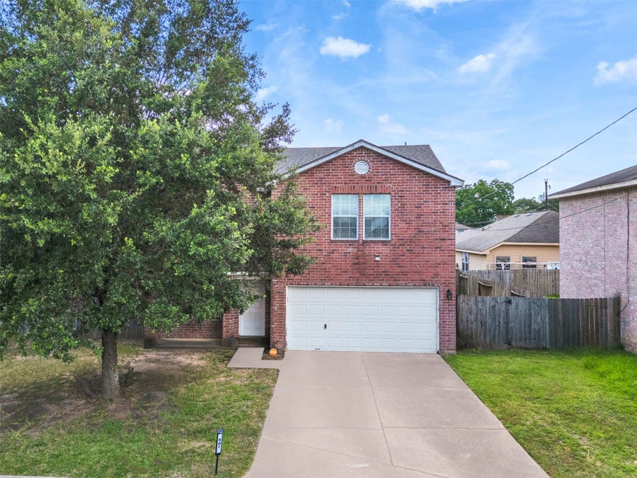 Property photo for 501 Pine Cluster Court, Conroe, TX