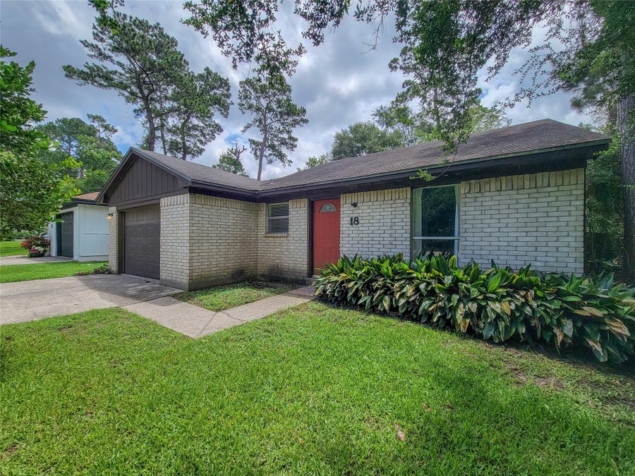 Property photo for 18 N Wavy Oak Circle, The Woodlands, TX