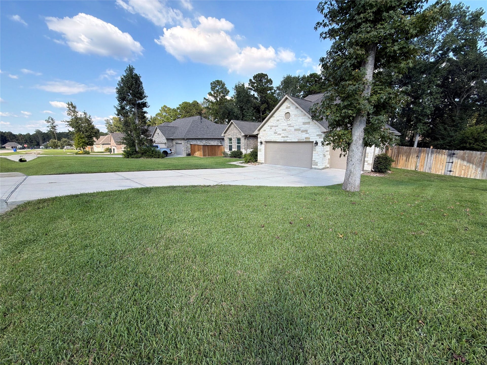 317 Treaty Oak Court, Magnolia, TX 77354 317 Treaty Oak Court, Magnolia, TX 77354