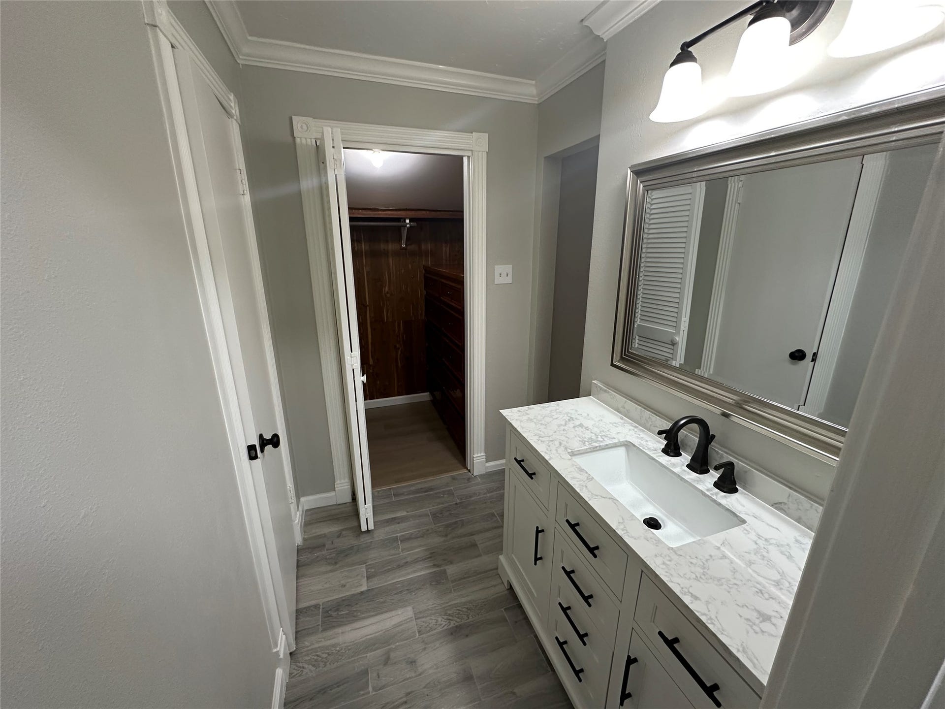 44 Yewleaf Road, The Woodlands, TX 77381 44 Yewleaf Road, The Woodlands, TX 77381
