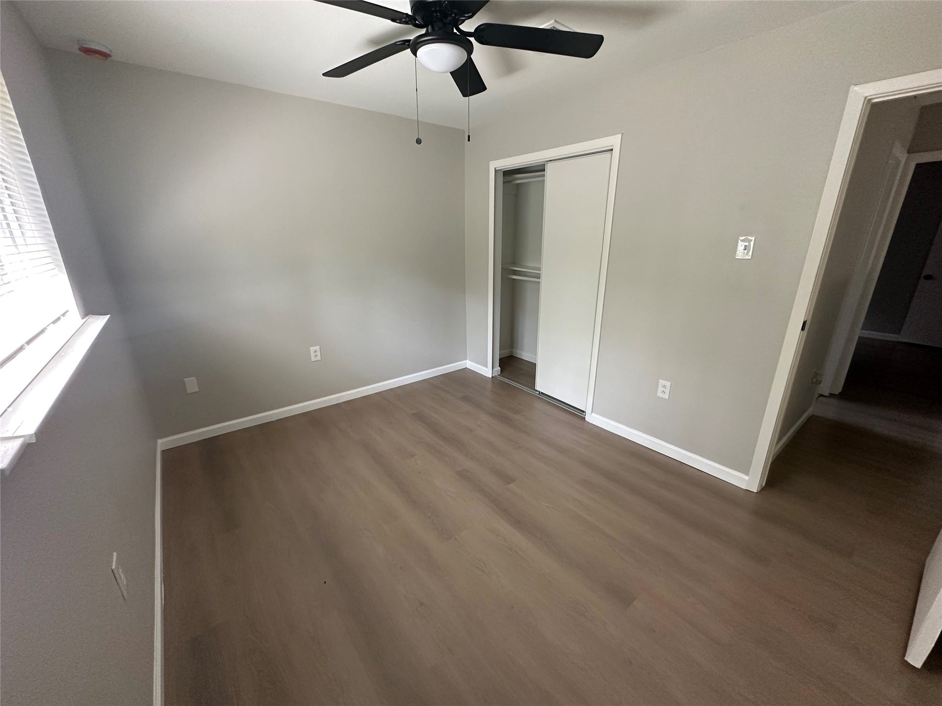 44 Yewleaf Road, The Woodlands, TX 77381 44 Yewleaf Road, The Woodlands, TX 77381