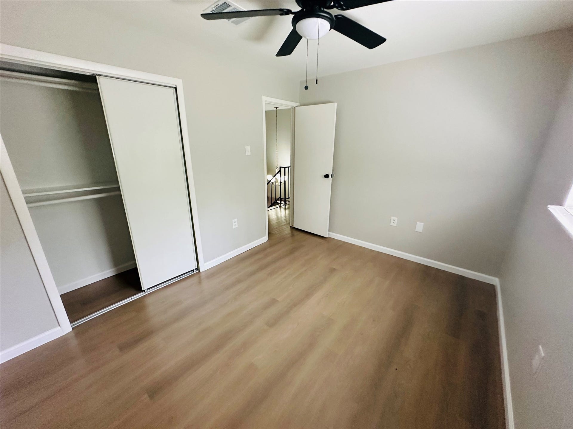 44 Yewleaf Road, The Woodlands, TX 77381 44 Yewleaf Road, The Woodlands, TX 77381