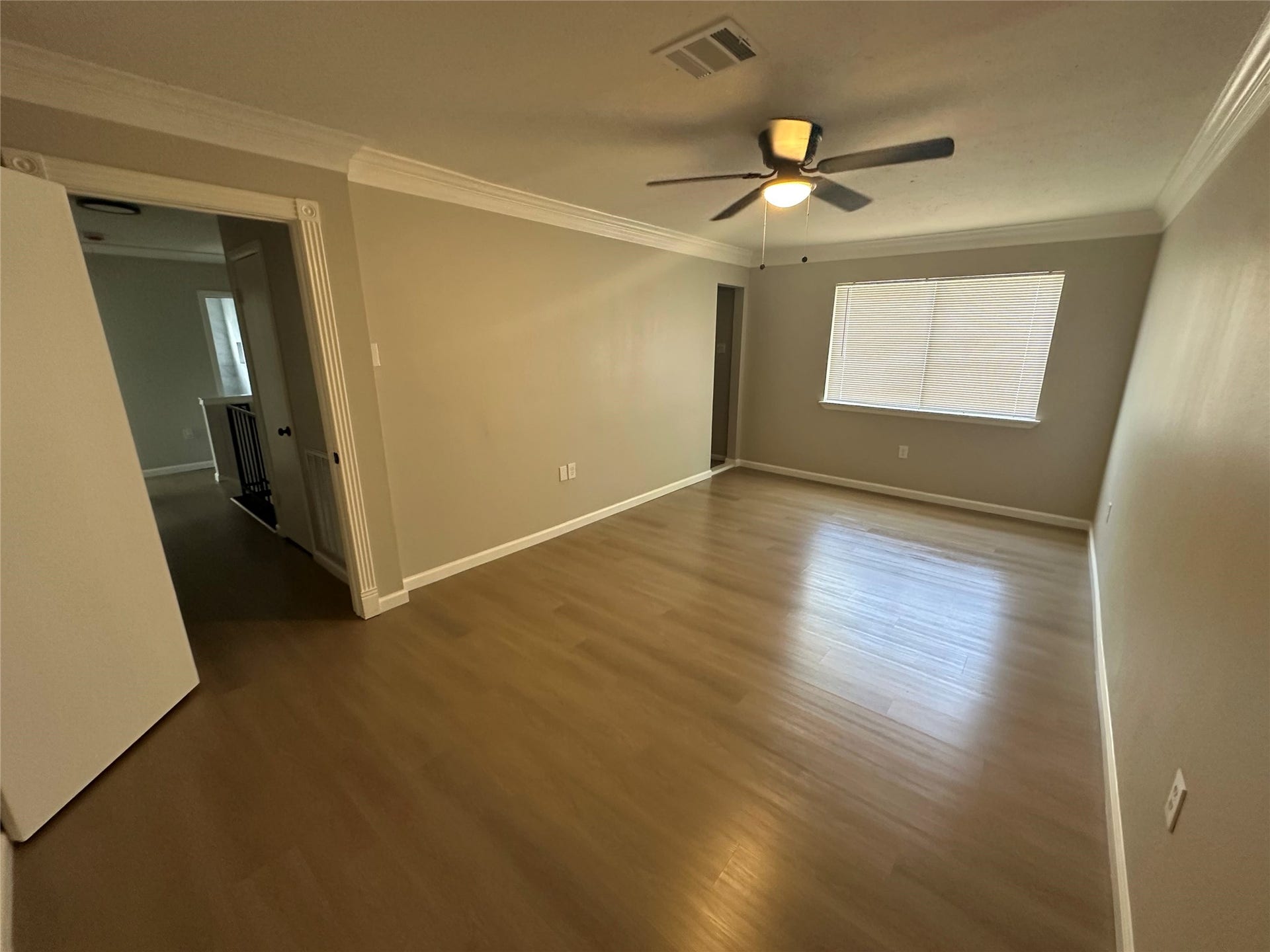 44 Yewleaf Road, The Woodlands, TX 77381 44 Yewleaf Road, The Woodlands, TX 77381