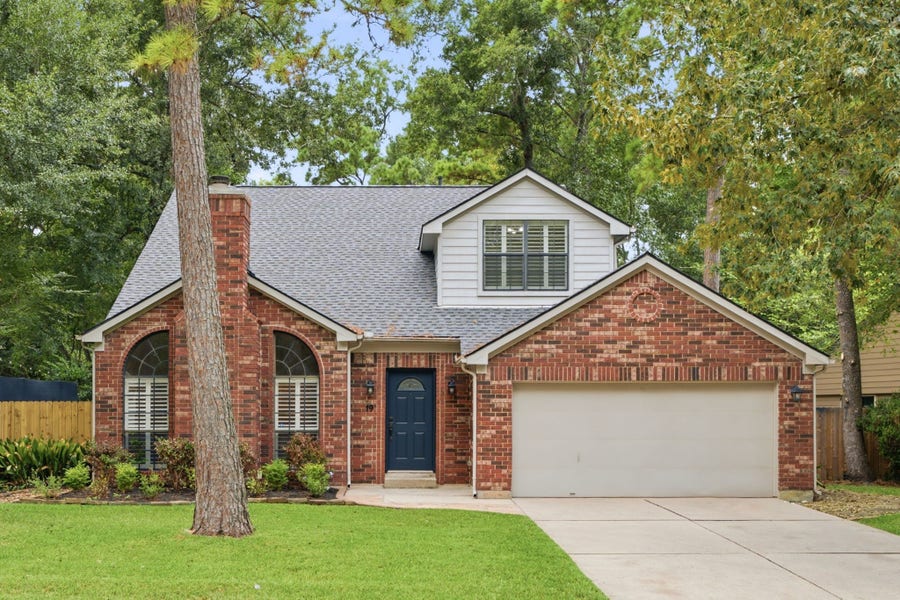 Property photo for 19 Village Knoll Place, The Woodlands, TX