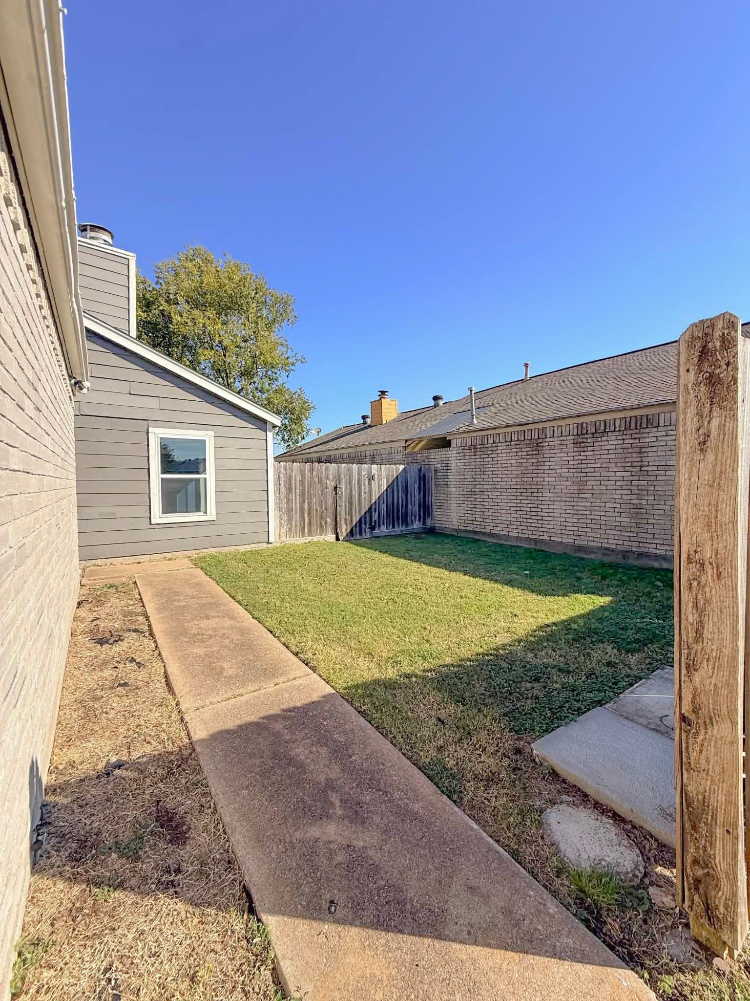 13818 Sheri Hollow Lane, Houston, TX 77082 13818 Sheri Hollow Lane, Houston, TX 77082