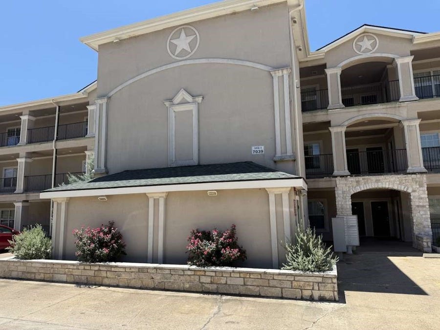 Property photo for 7039 Kingston Cove Lane, #303, Willis, TX