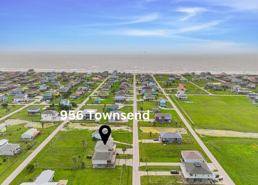 Property photo for 956 Townsend, Crystal Beach, TX