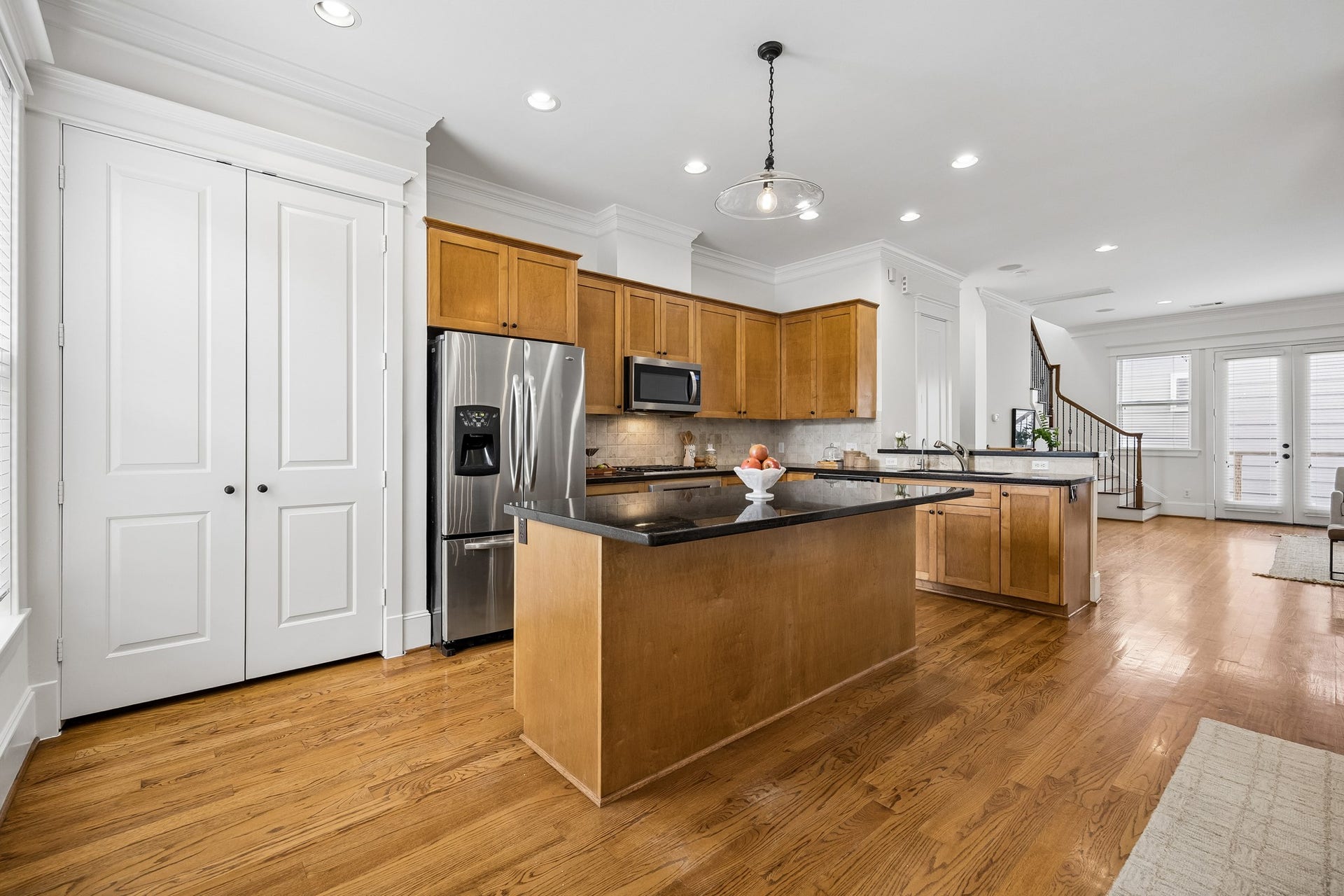 916 Lawrence Street, #A, Houston, TX 77008 The spacious kitchen gives plenty of room to cook your favorite meals and share them with your people.
