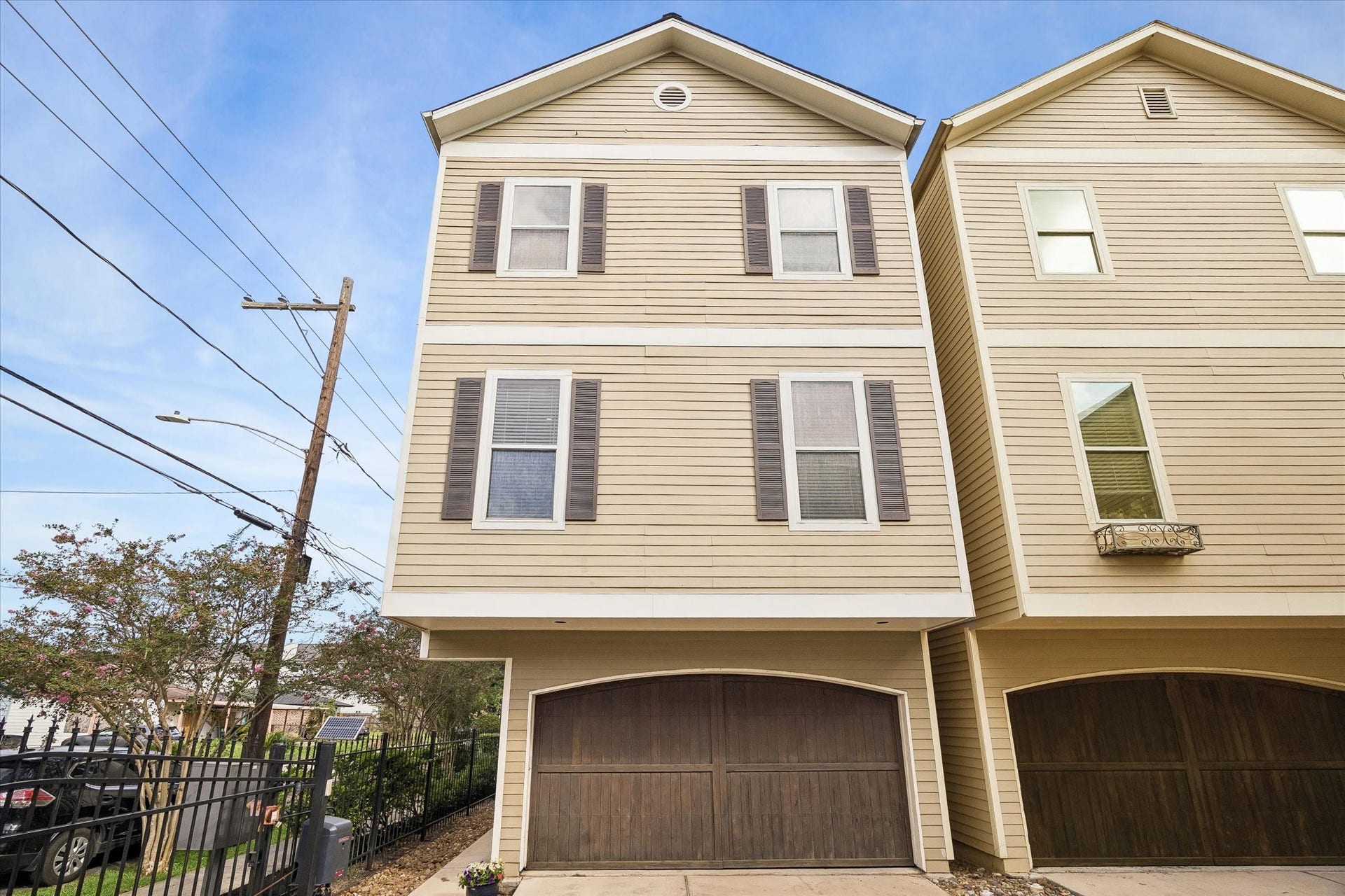916 Lawrence Street, #A, Houston, TX 77008 Welcome to 916 Lawrence A.