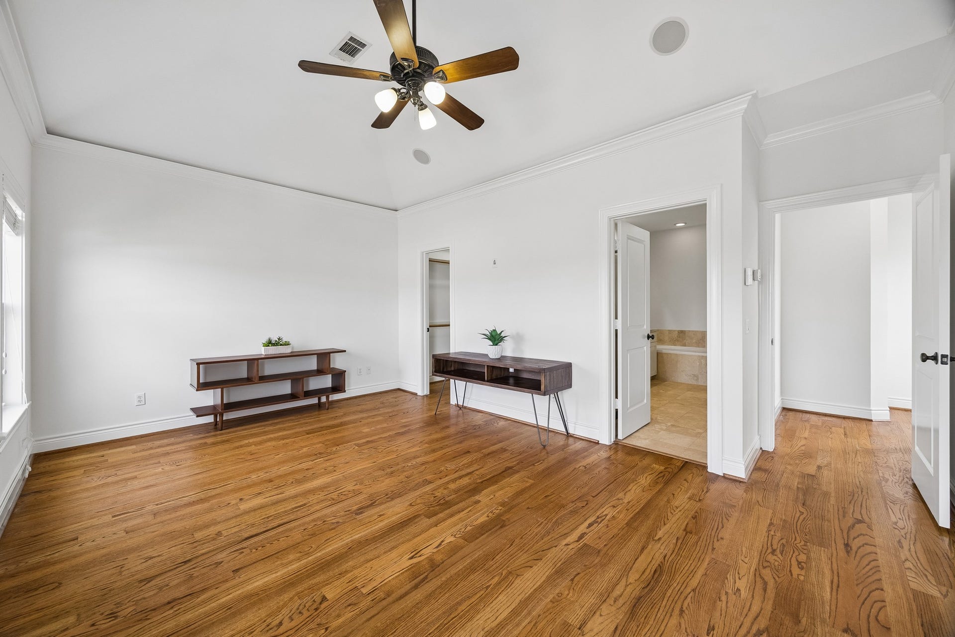916 Lawrence Street, #A, Houston, TX 77008 916 Lawrence Street, #A, Houston, TX 77008