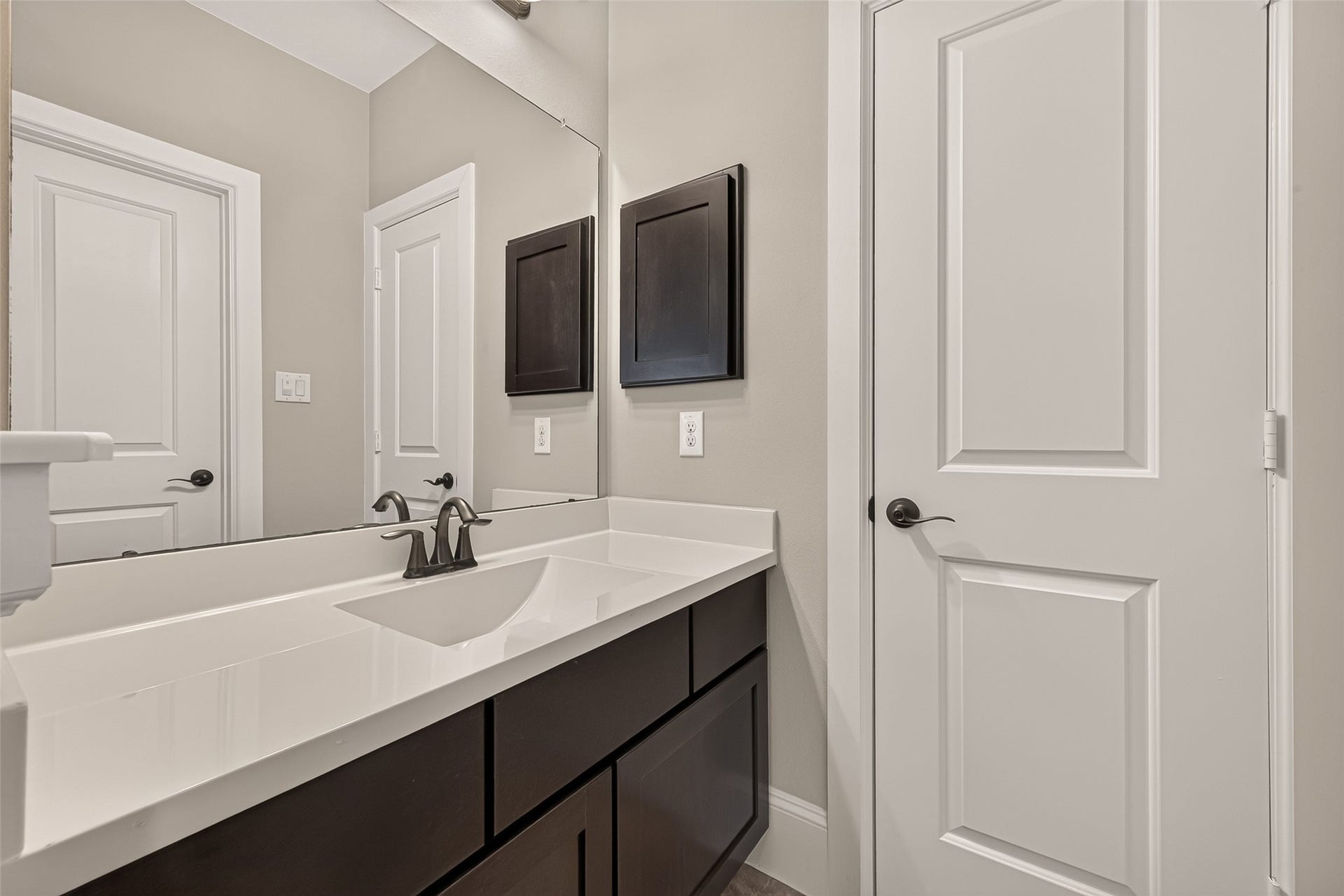 17811 Riata Prairie Lane, Cypress, TX 77433 Jack/Jill Bath
