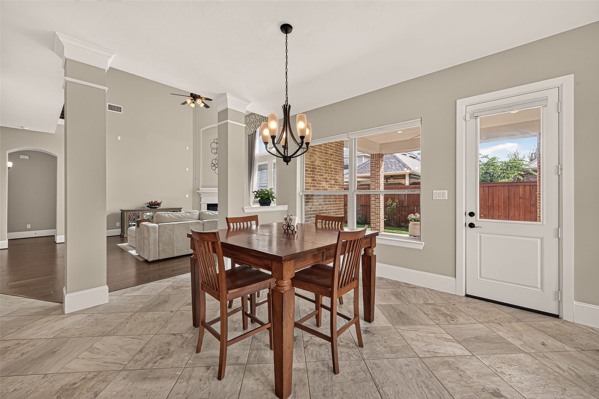 17811 Riata Prairie Lane, Cypress, TX 77433 Breakfast Area