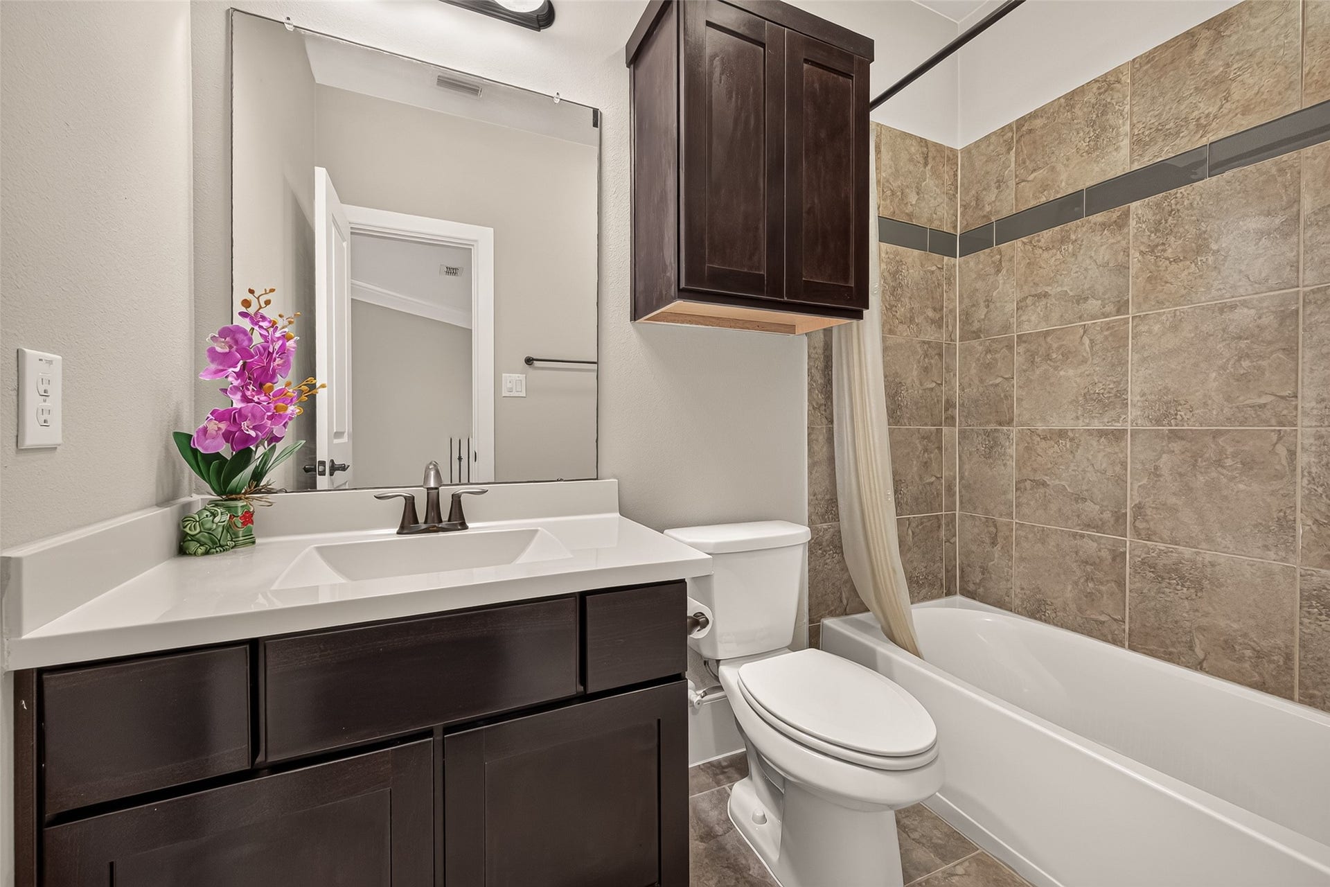 17811 Riata Prairie Lane, Cypress, TX 77433 On Suite Bath