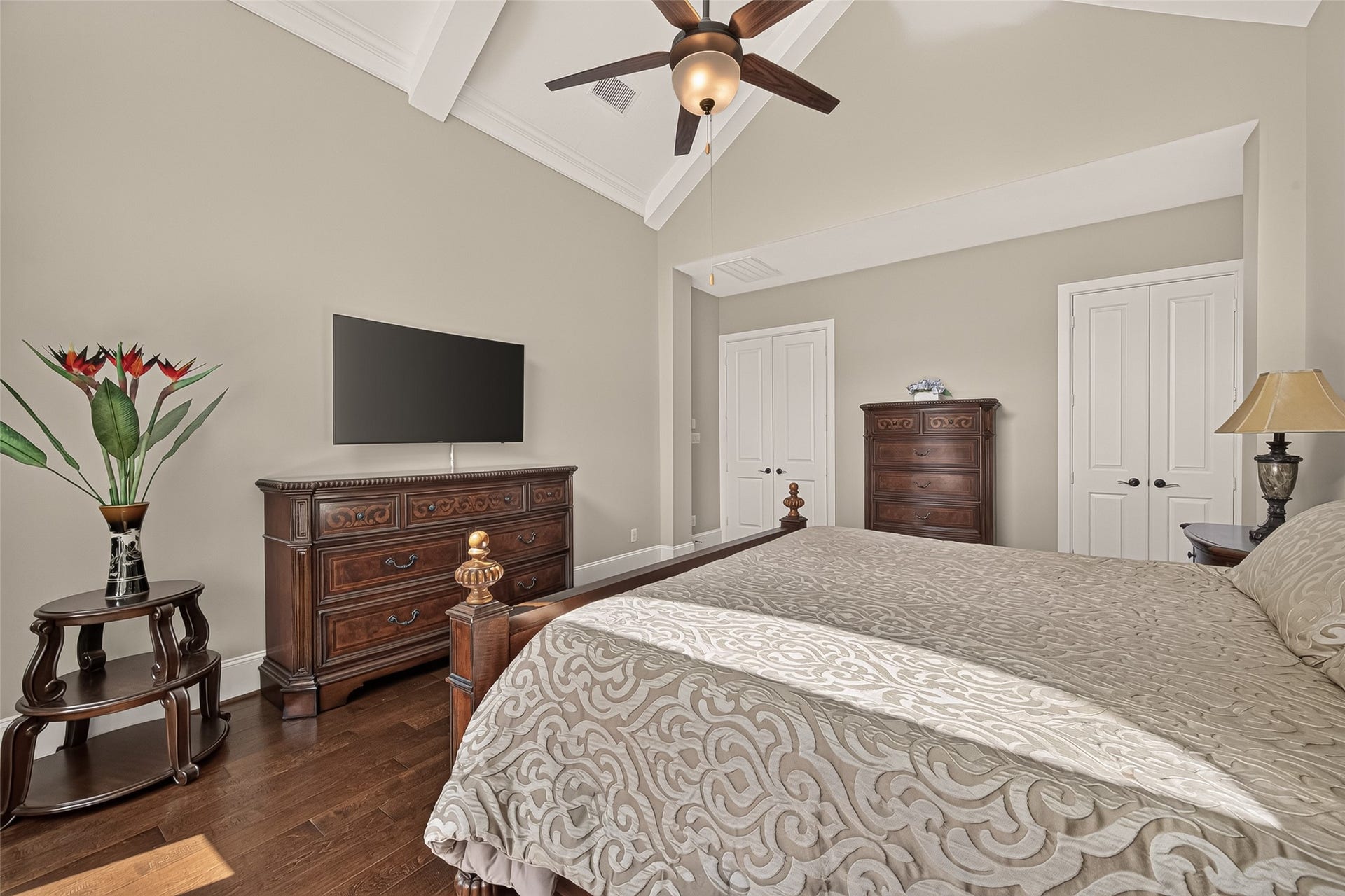 17811 Riata Prairie Lane, Cypress, TX 77433 Primary Bedroom with oversized, vaulted ceilings