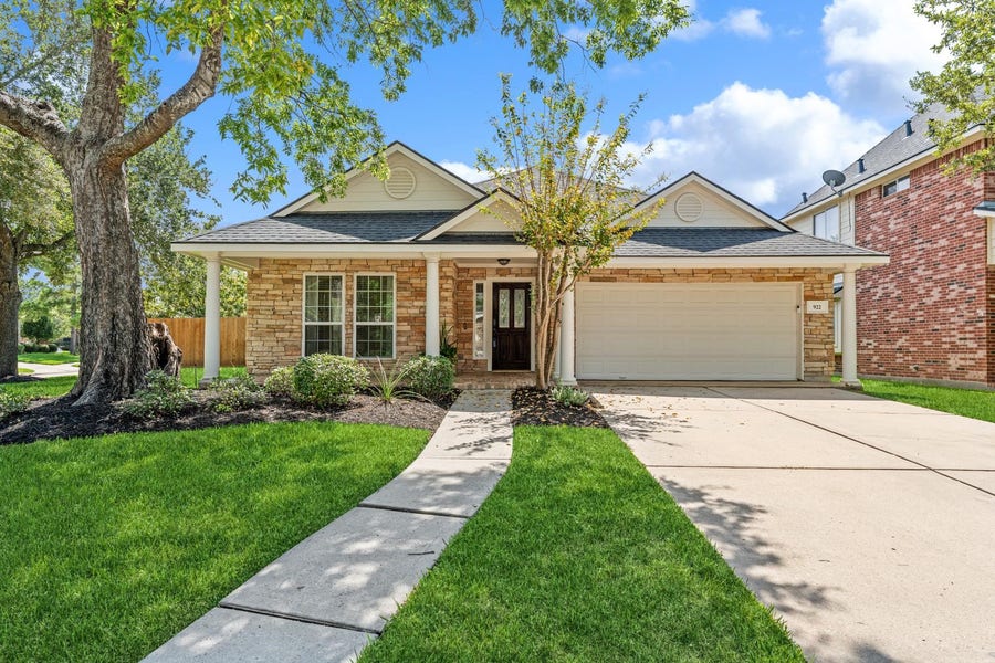 Property photo for 922 Spring Source Place, Spring, TX