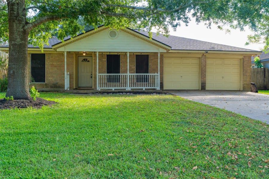Property photo for 4850 Slade Ben Lane, Alvin, TX