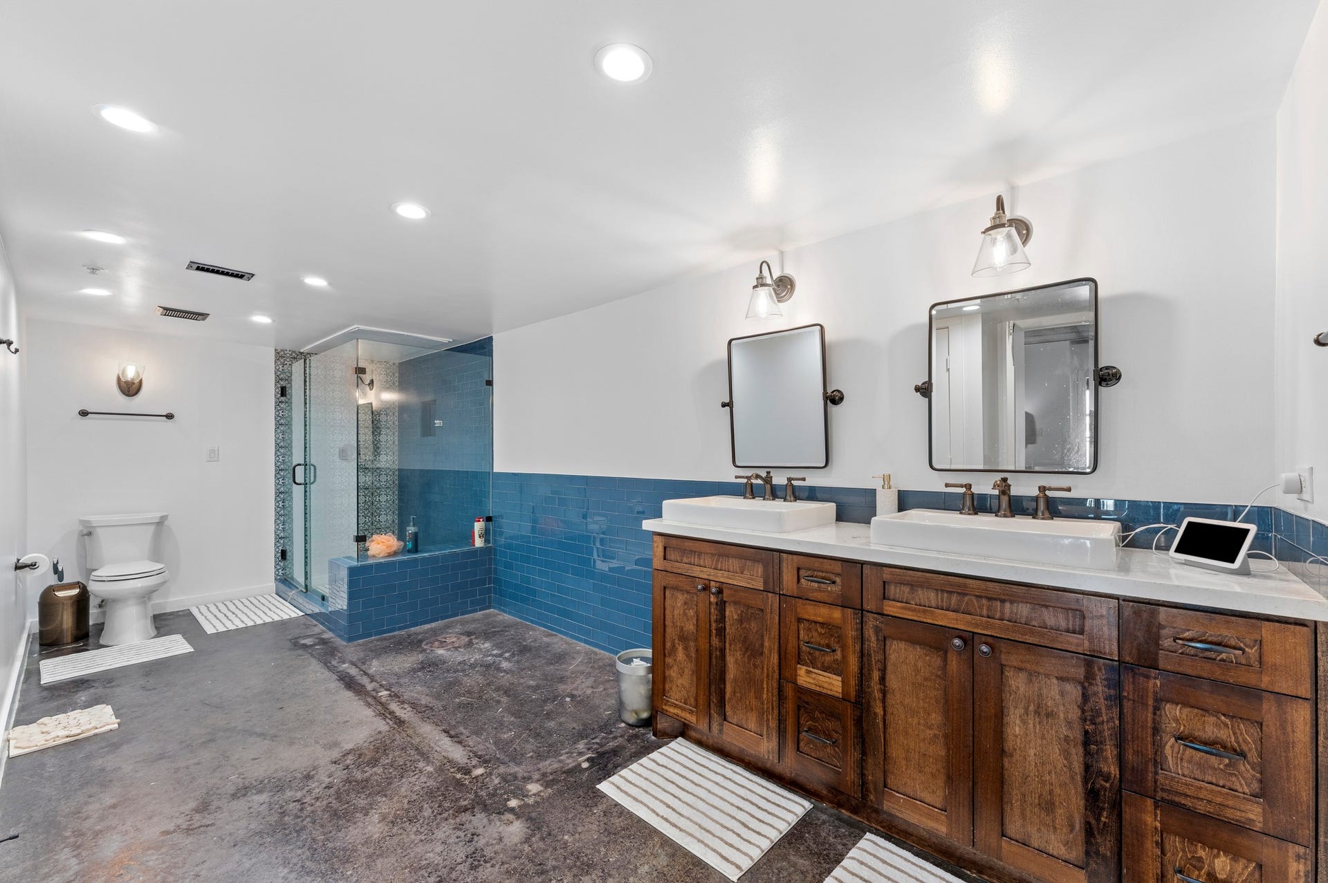 2000 Bagby Street, #7416, Houston, TX 77002 2000 Bagby Street, #7416, Houston, TX 77002