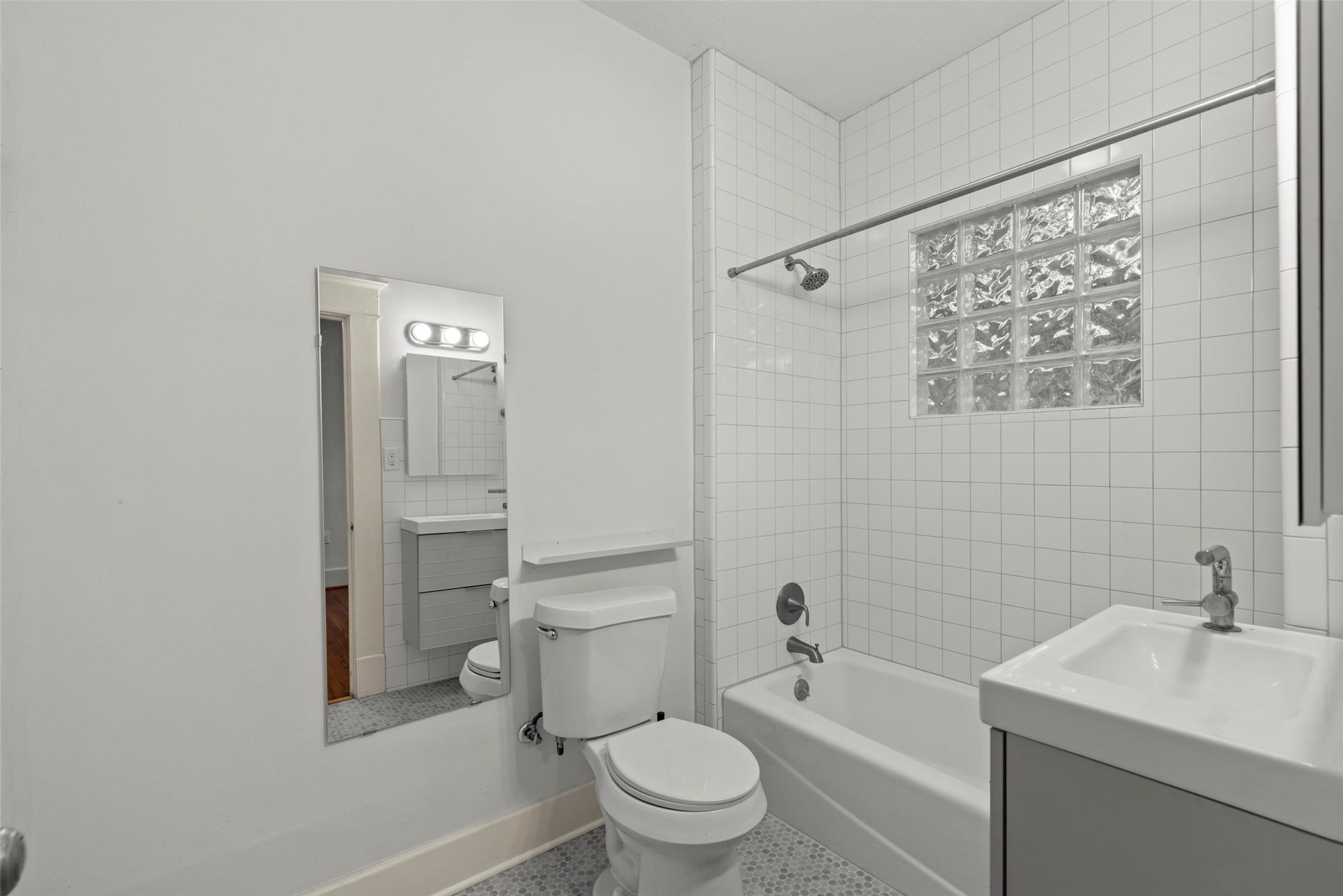 1412 Kipling Street, Houston, TX 77006 1412 Kipling Street, Houston, TX 77006