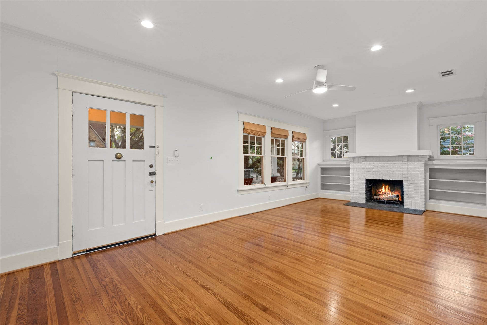 1412 Kipling Street, Houston, TX 77006 1412 Kipling Street, Houston, TX 77006