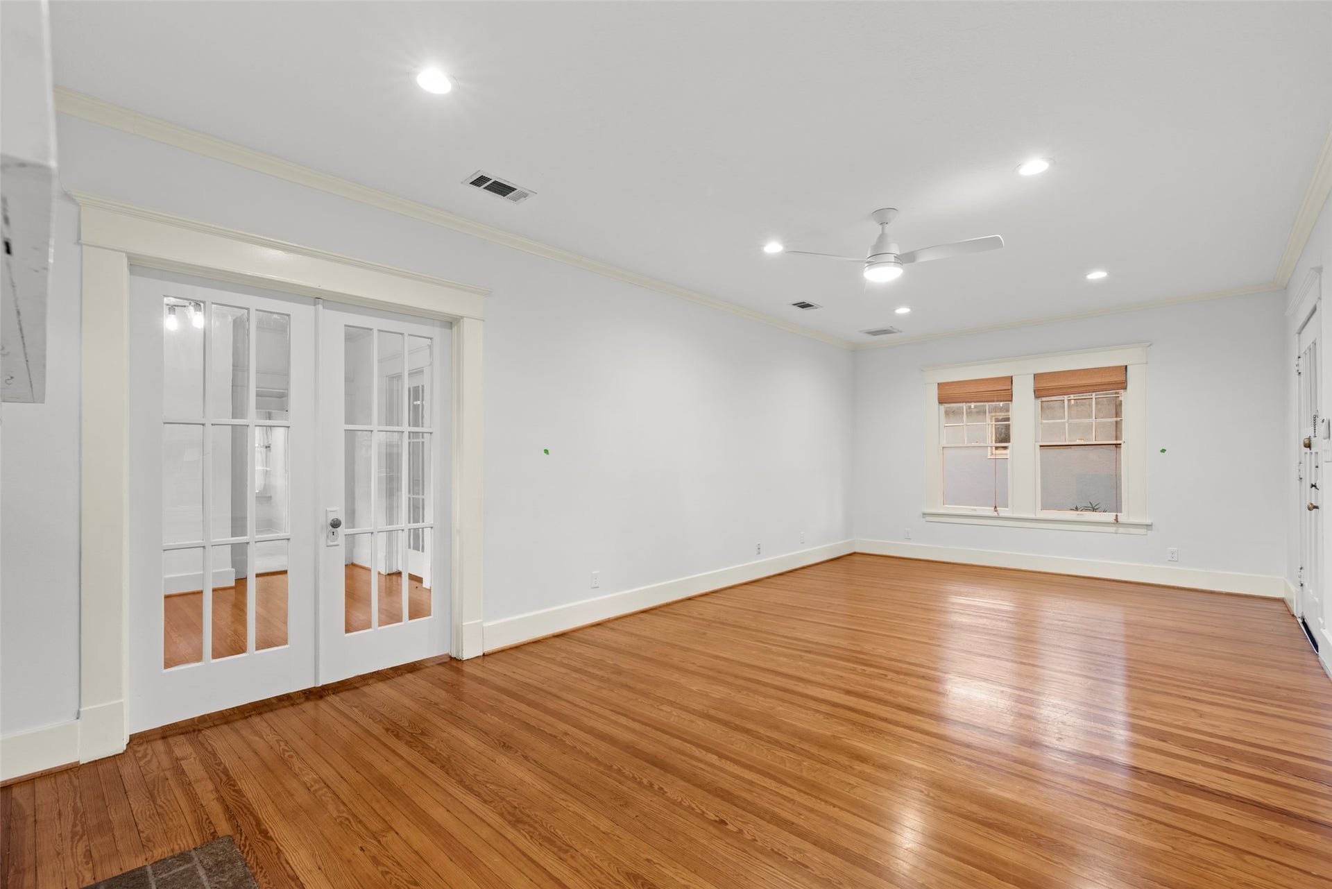 1412 Kipling Street, Houston, TX 77006 1412 Kipling Street, Houston, TX 77006