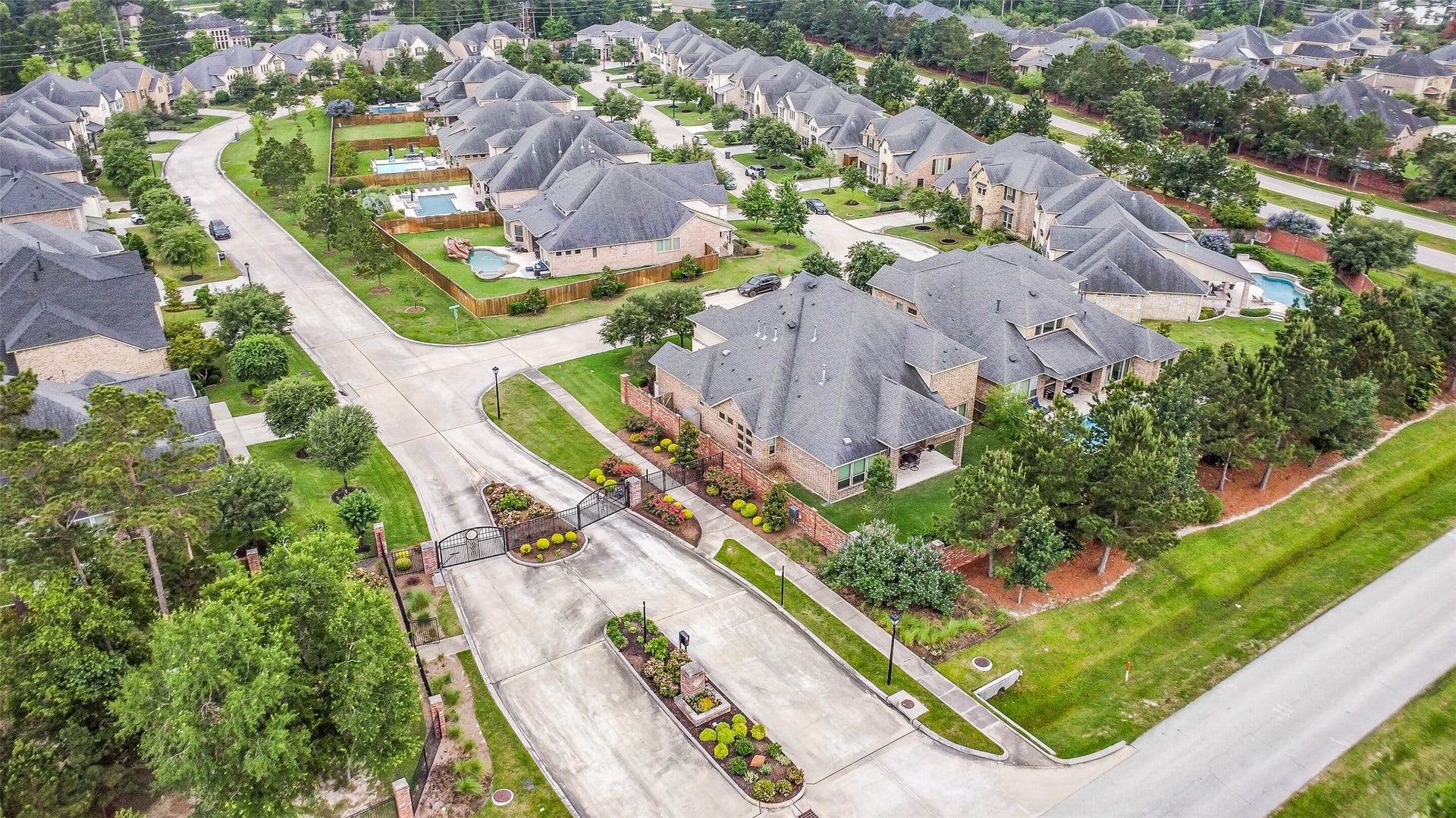 27614 Long Cliff Lane, Spring, TX 77386 27614 Long Cliff Lane, Spring, TX 77386