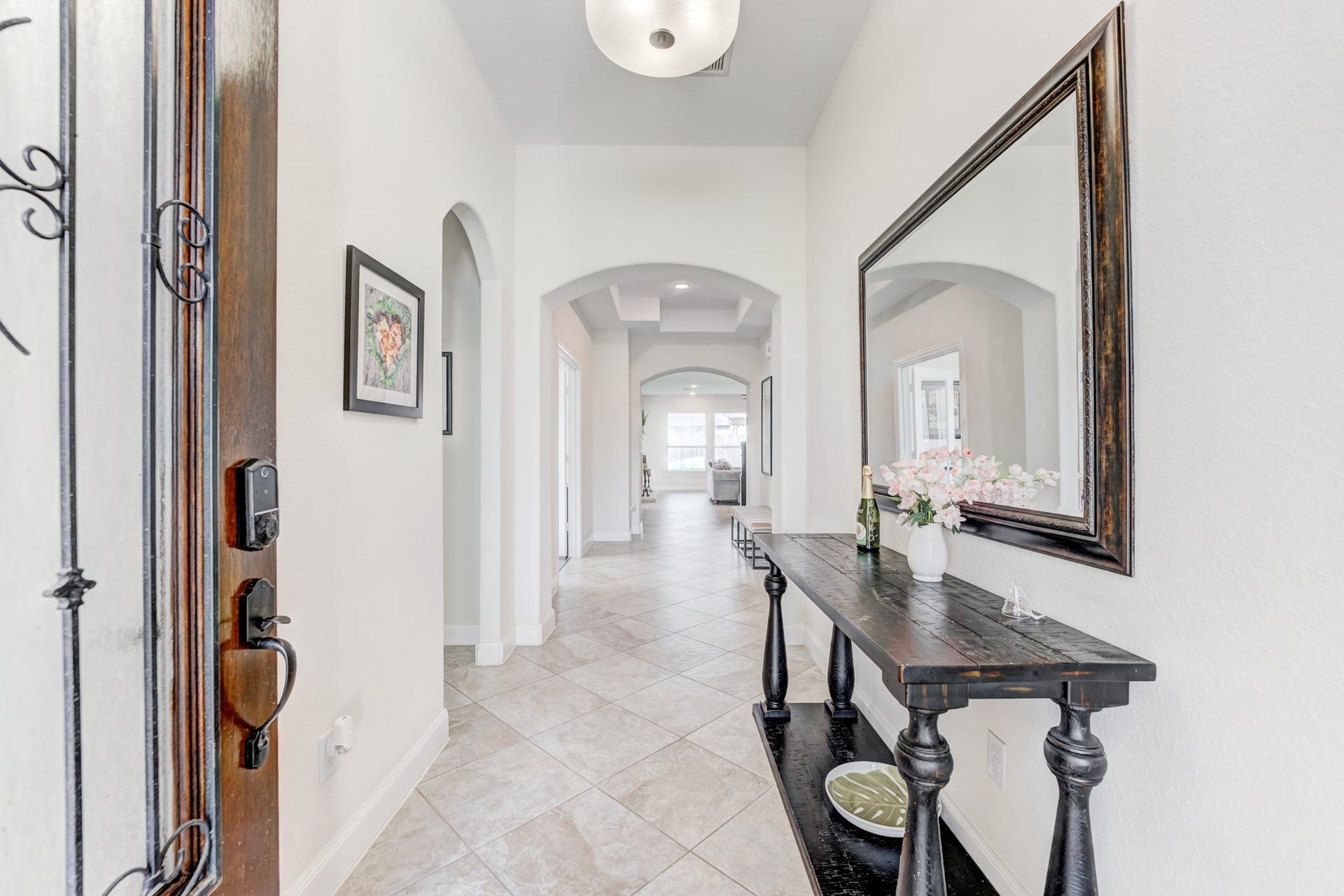 13502 Sorghum Drive, Rosharon, TX 77583 Welcoming foyer