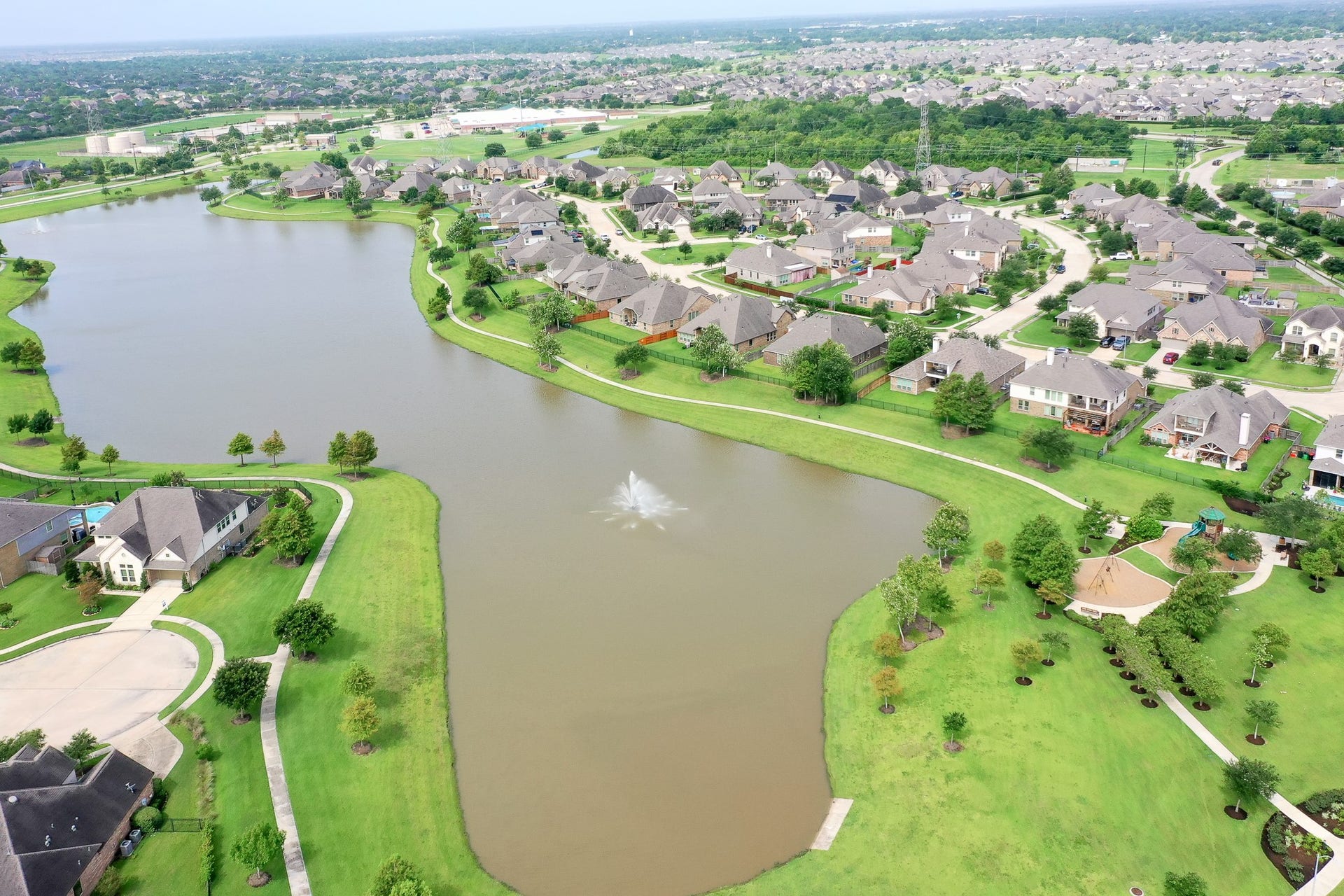 13502 Sorghum Drive, Rosharon, TX 77583 Lakes of Savannah community